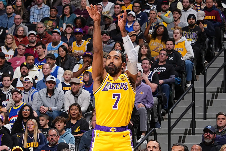 世界杯手机观看app下载-一点作用都没有！湖人替补后场拿着千万合同表现还不如底薪球员？