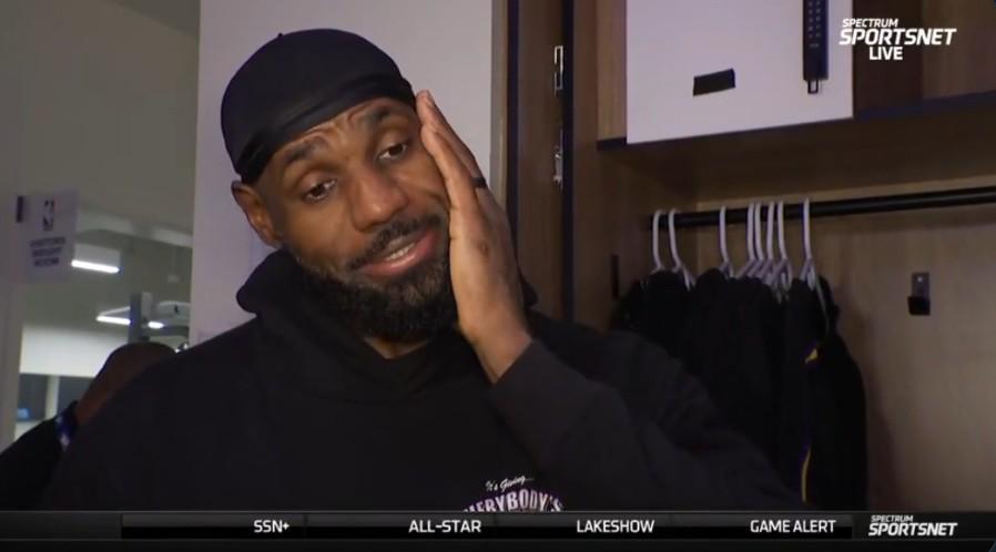 答非所问?詹姆斯笑谈本赛季是否继续留湖人:我很好,我很好