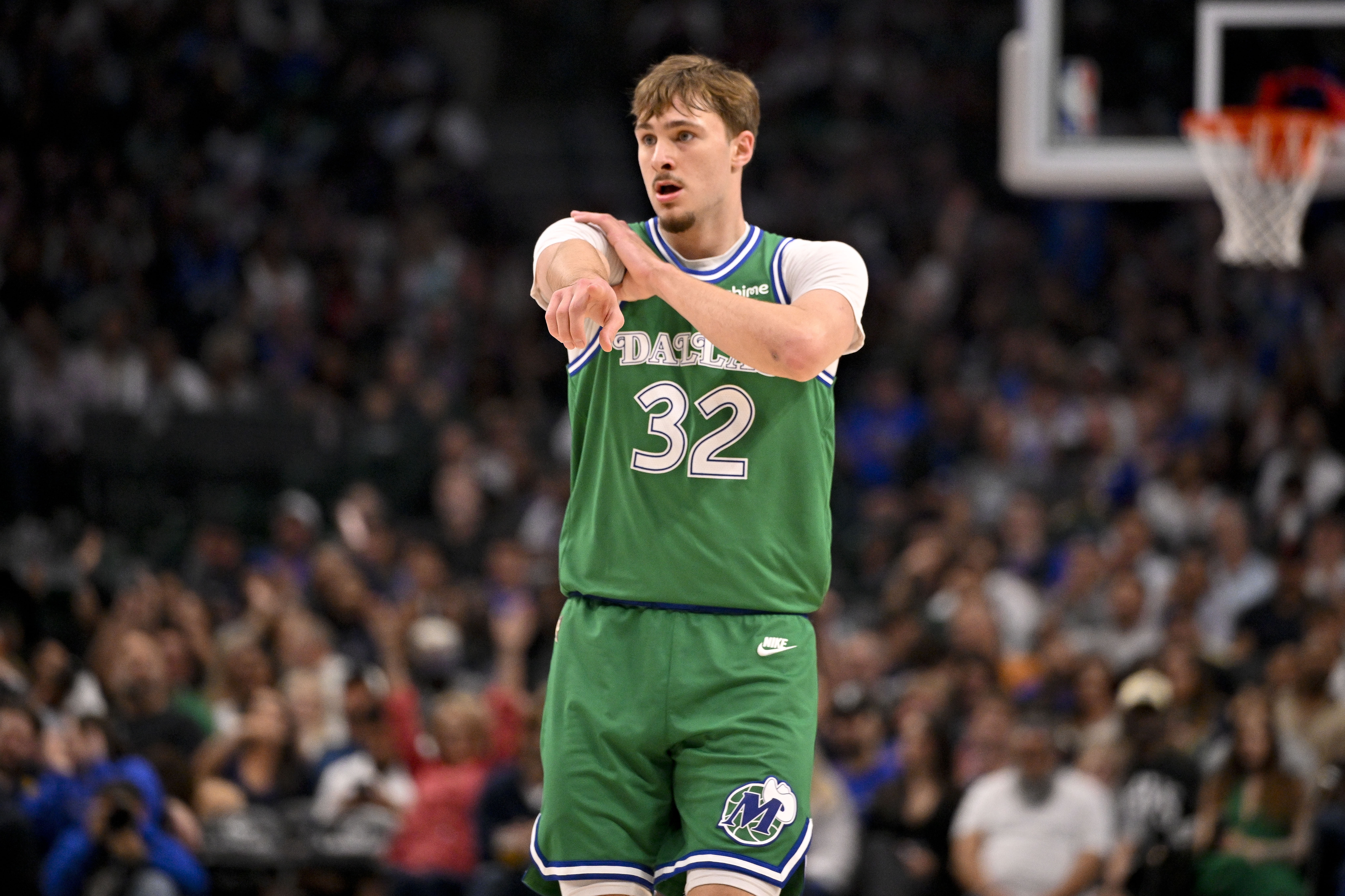 世界杯手机观看app下载-稍有回落！弗拉格4月至今场均40.3分断层领跑 乔丹恩比德分列二三