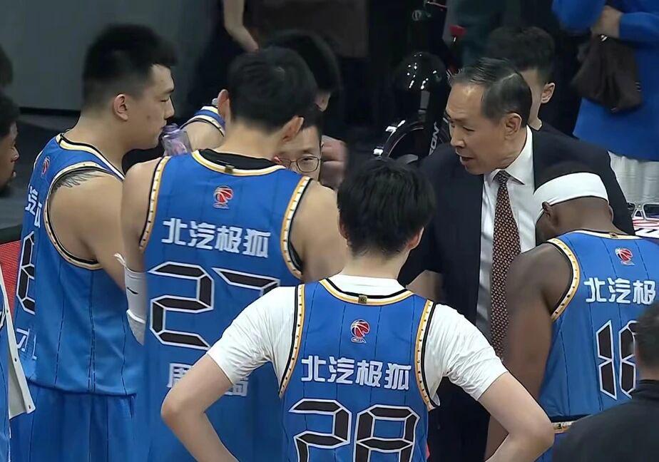 世界杯直播软件下载官网手机版-CBA乱了:北京广东重返四强,山东男篮掉到第六,辽宁冲击前八